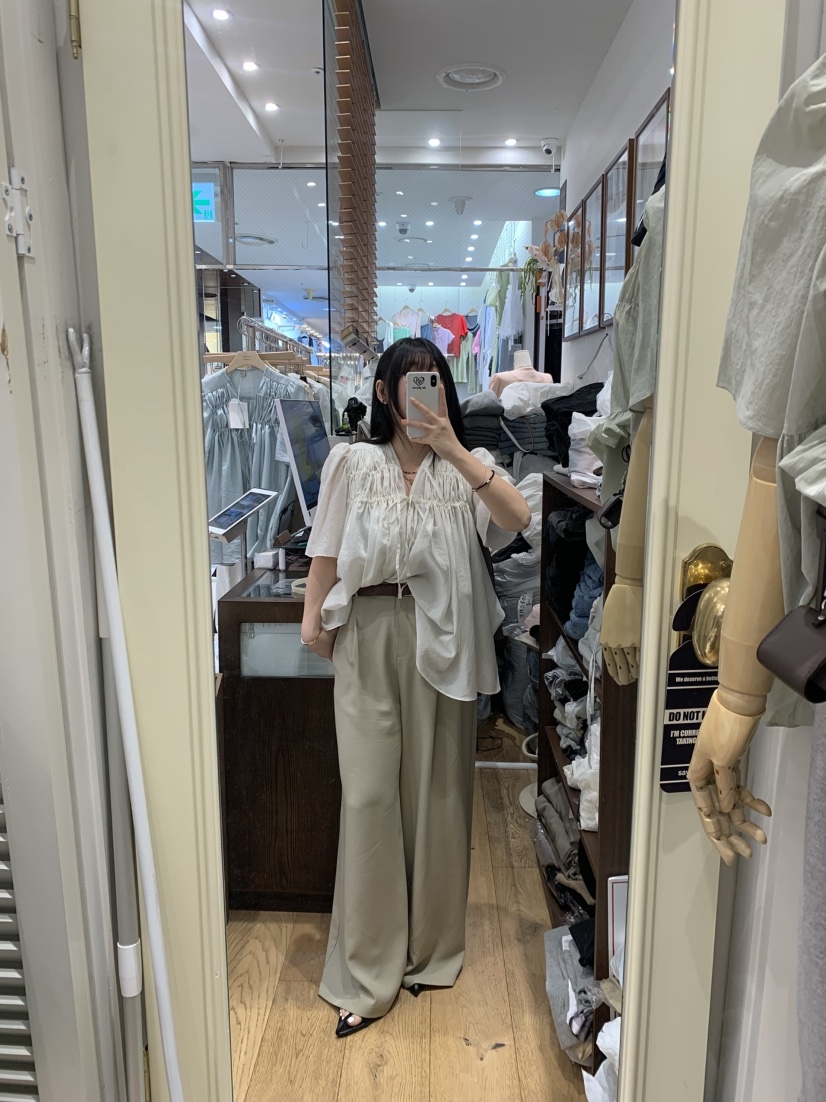 DE GO YOU韓國東大門代購女裝新款推薦人氣職業襯衫蕾絲衫DE GO YOU襯衫/蕾絲衫