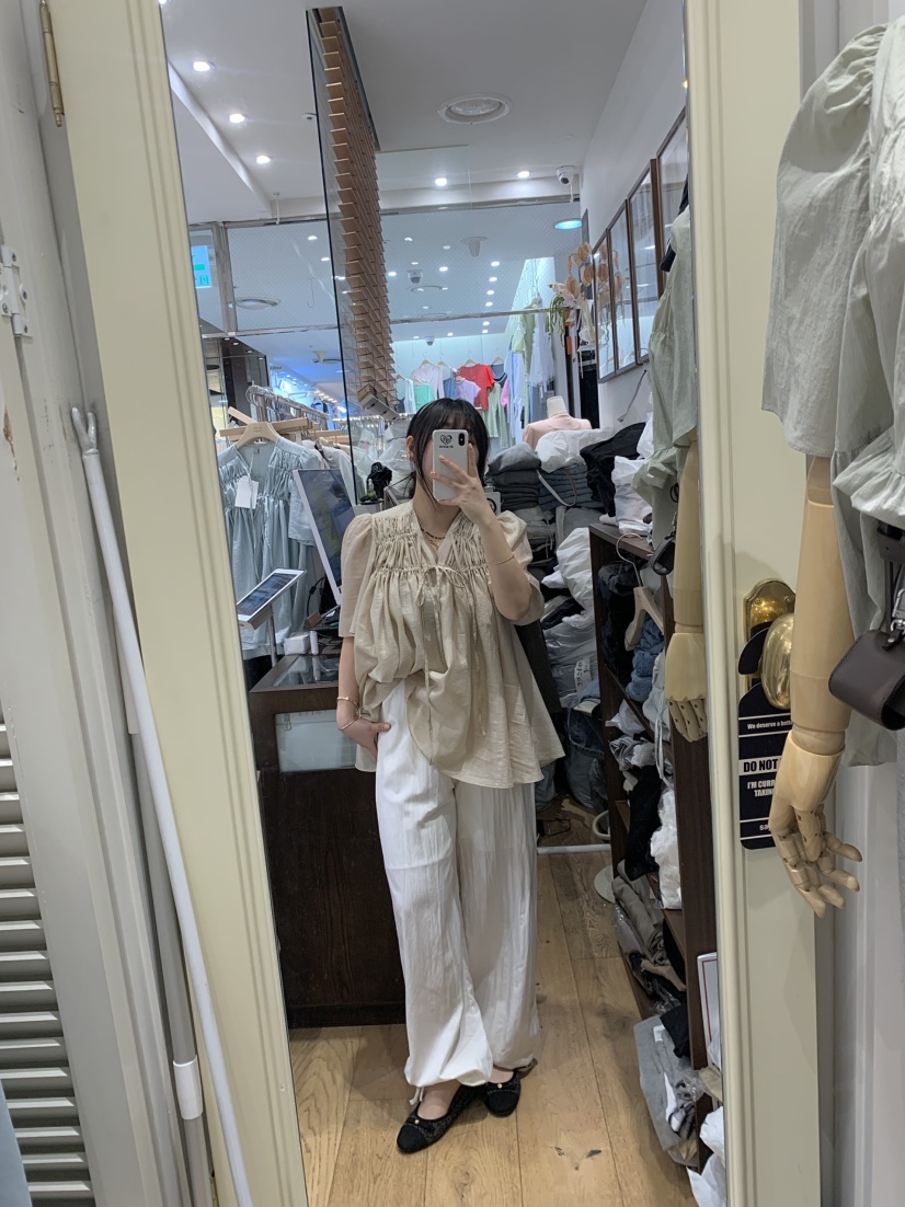 DE GO YOU韓國東大門代購女裝新款推薦人氣職業襯衫蕾絲衫DE GO YOU襯衫/蕾絲衫