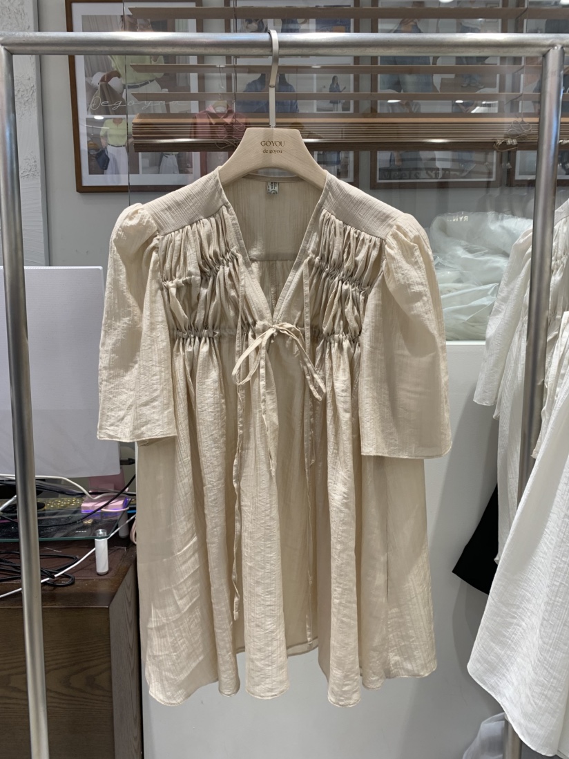 DE GO YOU韓國東大門代購女裝新款推薦人氣職業襯衫蕾絲衫DE GO YOU襯衫/蕾絲衫圖色2