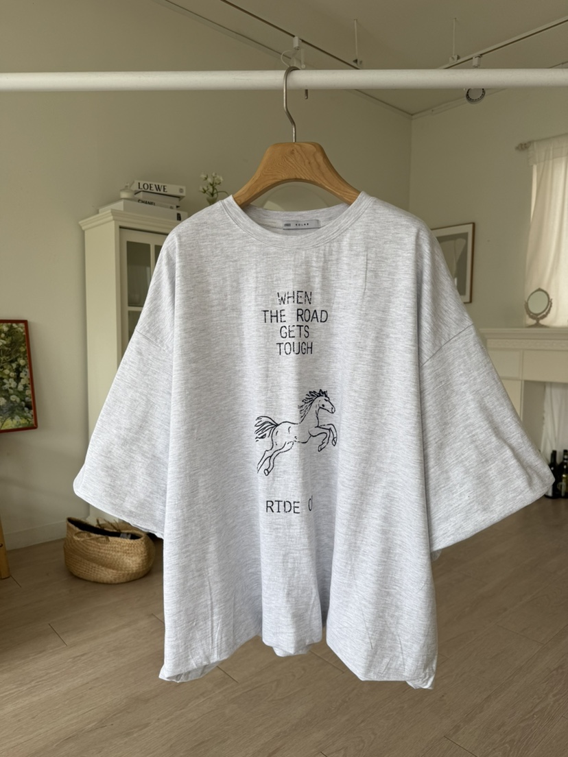 SOLAR韓國直郵實拍女裝新品推薦26春夏熱賣人氣職業時尚T恤SOLART恤圖色2