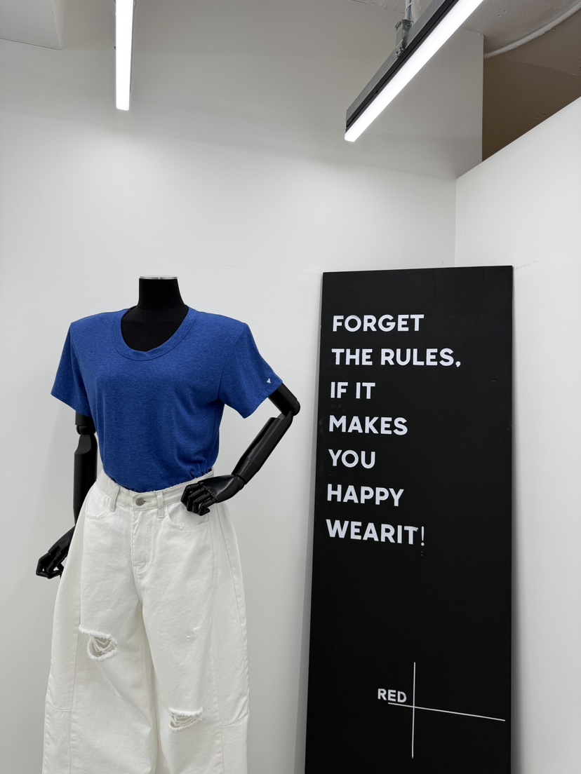 RED-A韓國直郵女裝新款人氣休閑職業26春夏推薦熱賣T恤刺繡RED-AT恤