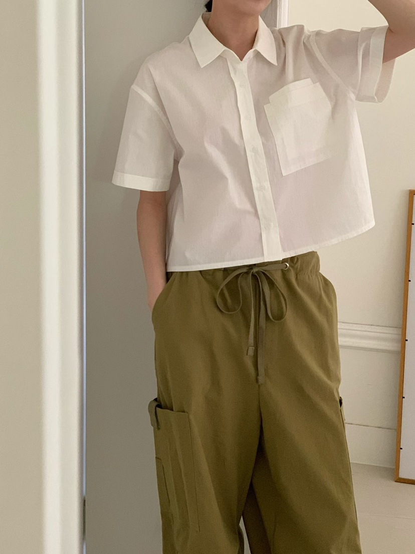 BINUS東大門實拍女裝新品時尚職業真品熱賣襯衫蕾絲衫短款BINUS襯衫/蕾絲衫