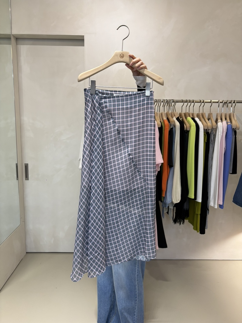 LIVE AID-P韓國直郵女裝新款26春夏人氣休閑時尚長裙格子LIVE AID-P長裙圖色1