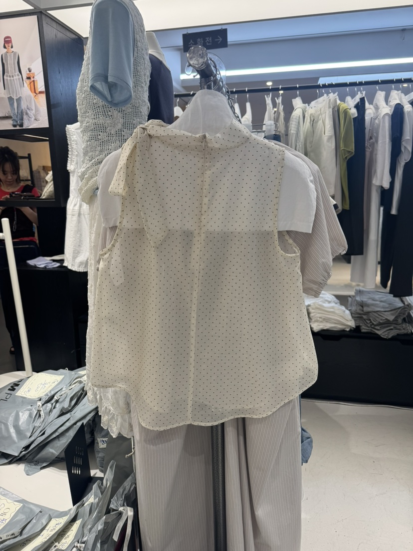 OLI SEOUL韓國直郵女裝新品26春夏推薦人氣熱賣吊帶背心OLI SEOUL吊帶/背心