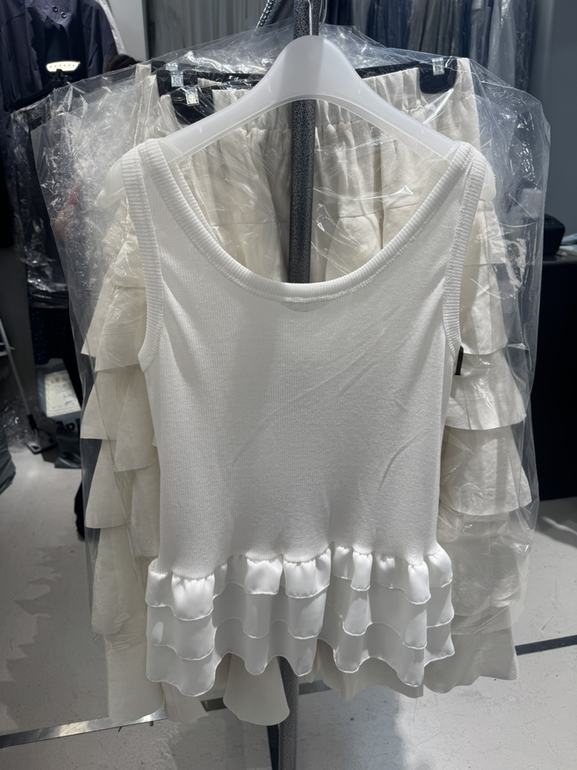 OLI SEOUL韓國代購女士新品時尚熱賣26春夏推薦吊帶背心OLI SEOUL吊帶/背心