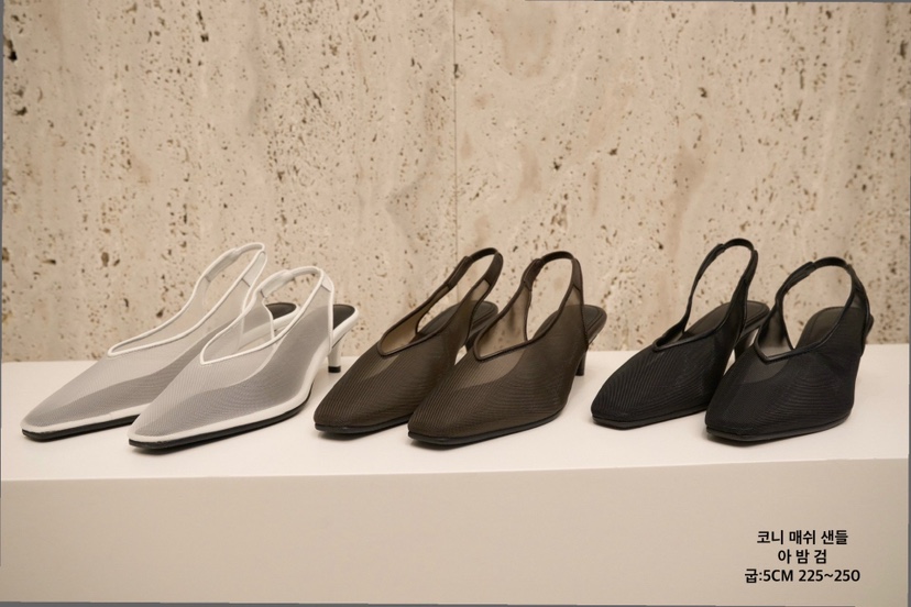 BLOSSOM韓國直郵女裝新品人氣推薦職業26春夏涼鞋拖鞋網眼BLOSSOM涼鞋/拖鞋