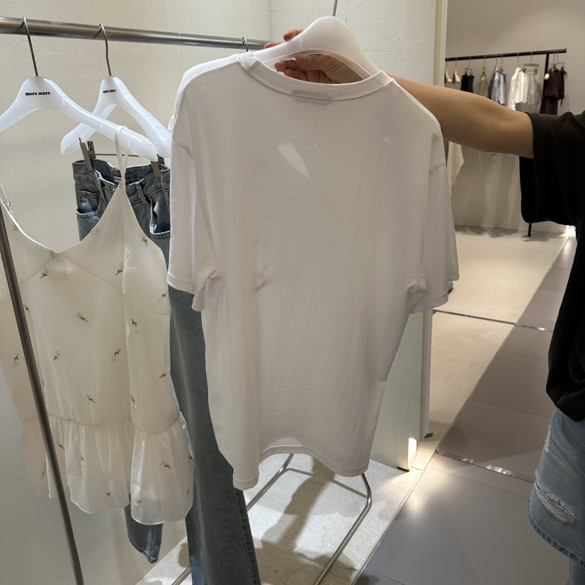 MOREMORE韓國直郵女士新品休閑26春夏熱賣職業人氣時尚T恤more moreT恤