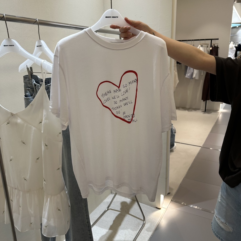 MOREMORE韓國直郵女士新品休閑26春夏熱賣職業人氣時尚T恤more moreT恤圖色1白色