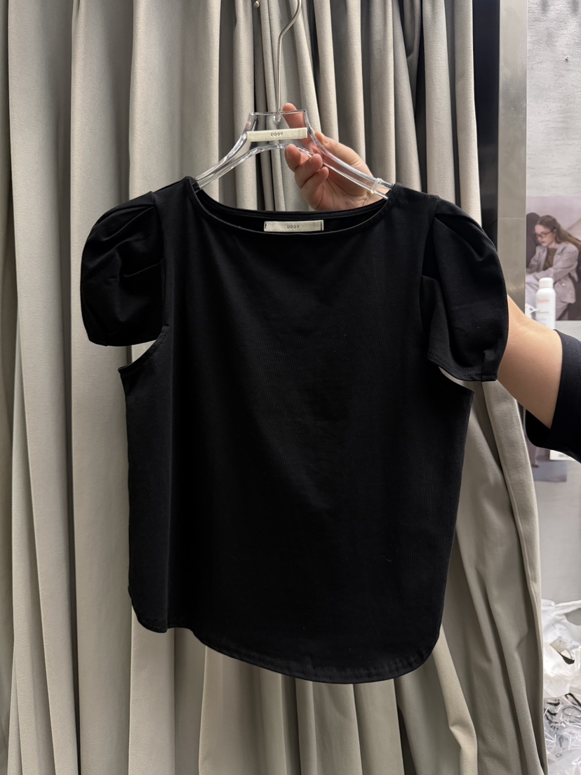 UOOV韓國東大門直郵女裝新品休閑時尚熱賣26春夏職業人氣T恤UOOVT恤圖色2