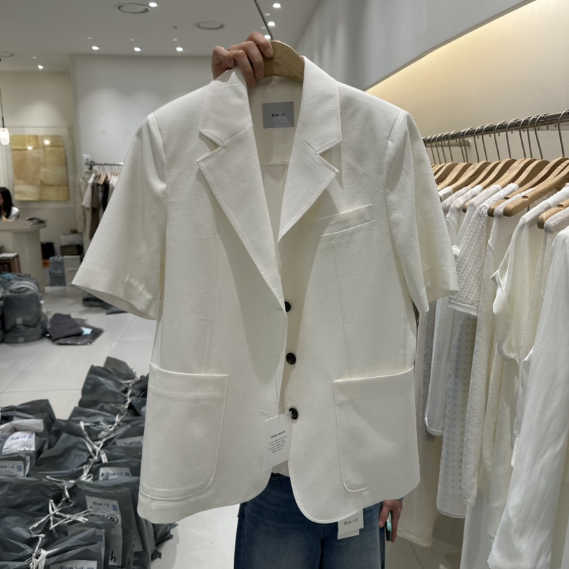 BLUEI-D/N SHARP韓國東大門直郵女士新款時尚人氣夾克Blue i-d/N SHARP夾克圖色1白色