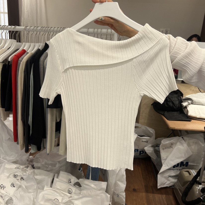 UNDERSTANDING韓國直郵實拍女士新品推薦人氣熱賣T恤露肩UNDERSTANDINGT恤