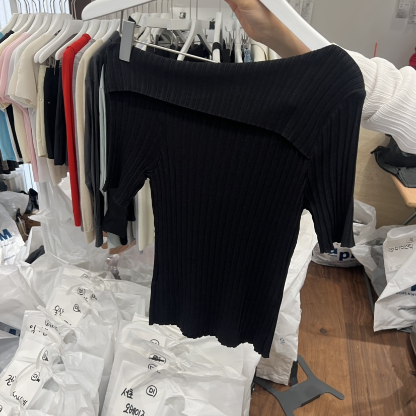 UNDERSTANDING韓國直郵實拍女士新品推薦人氣熱賣T恤露肩UNDERSTANDINGT恤圖色3