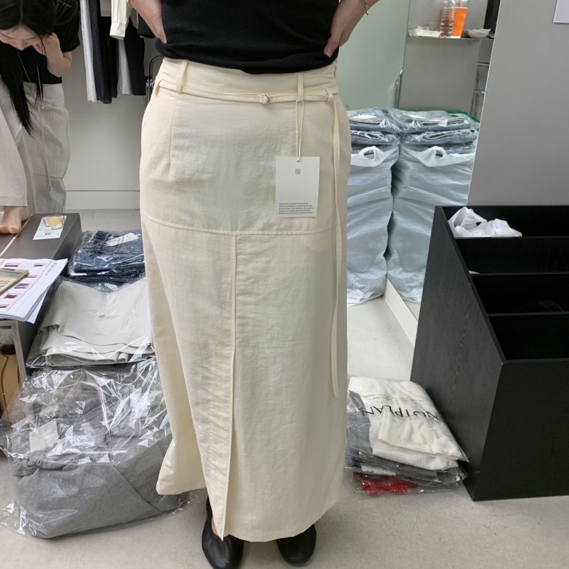 NUTPLAN韓國東大門代購女士新品熱賣職業時尚推薦長裙含腰繩NUTPLAN長裙圖色1