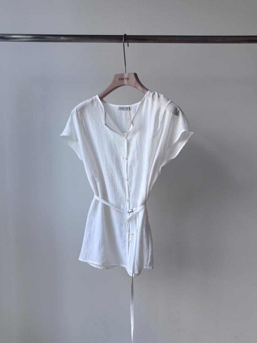 AND THE韓國代購女士新款職業26春夏推薦襯衫蕾絲衫含腰繩AND THE襯衫/蕾絲衫圖色1