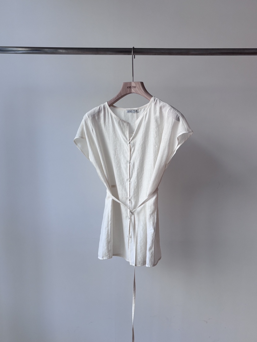 AND THE韓國代購女士新款職業26春夏推薦襯衫蕾絲衫含腰繩AND THE襯衫/蕾絲衫圖色2