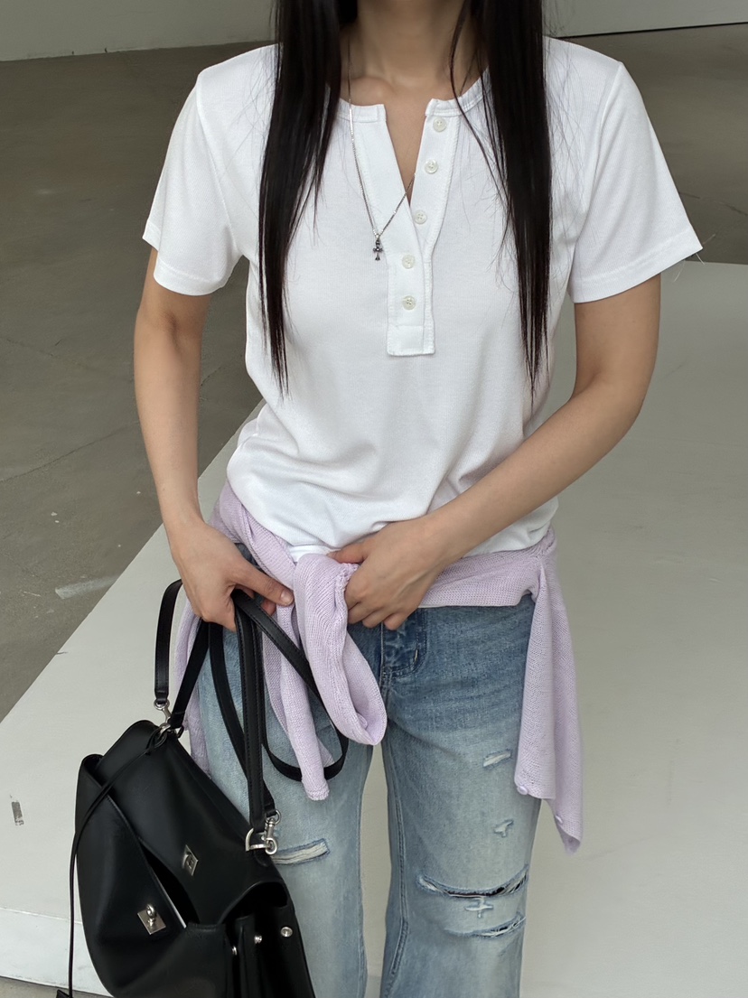 Verbena韓國東大門直郵女裝新款人氣休閑26春夏T恤V領羅紋VerbenaT恤