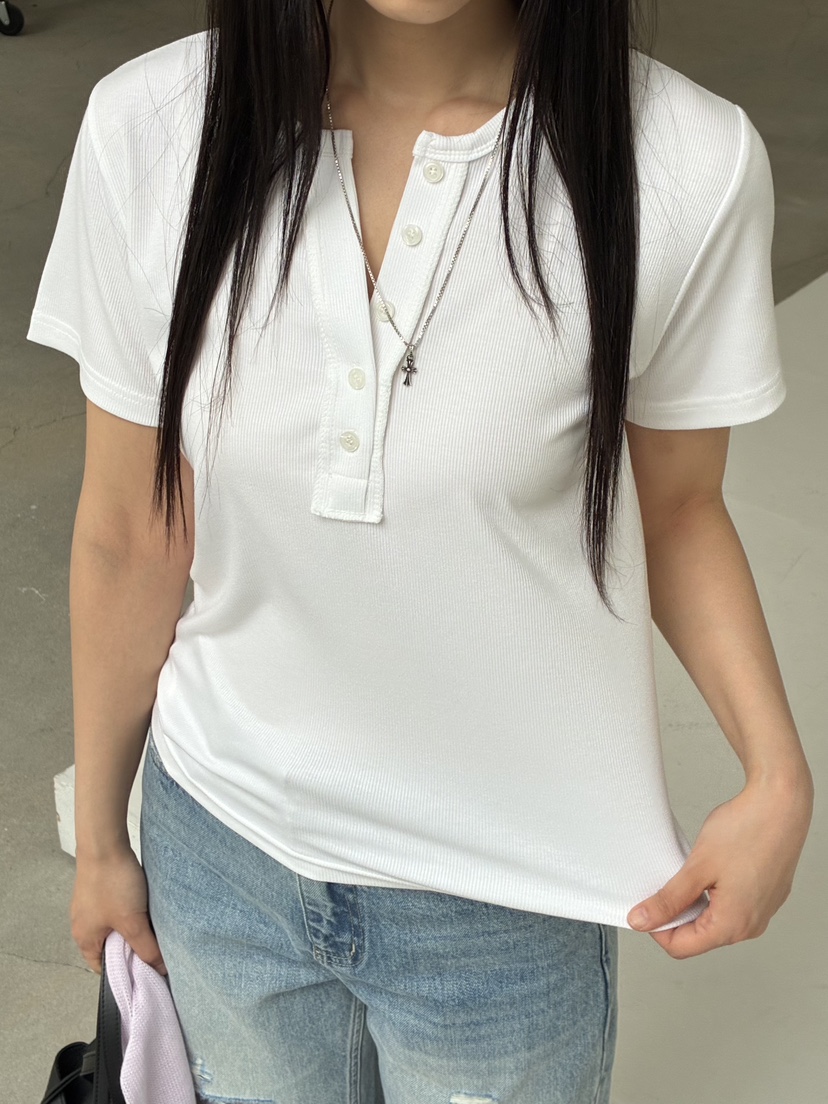 Verbena韓國東大門直郵女裝新款人氣休閑26春夏T恤V領羅紋VerbenaT恤