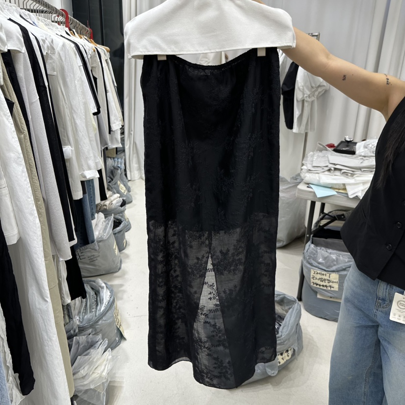 LUCY SALON韓國直郵女裝新品26春夏人氣推薦時尚熱賣長裙LUCY SALON長裙圖色2