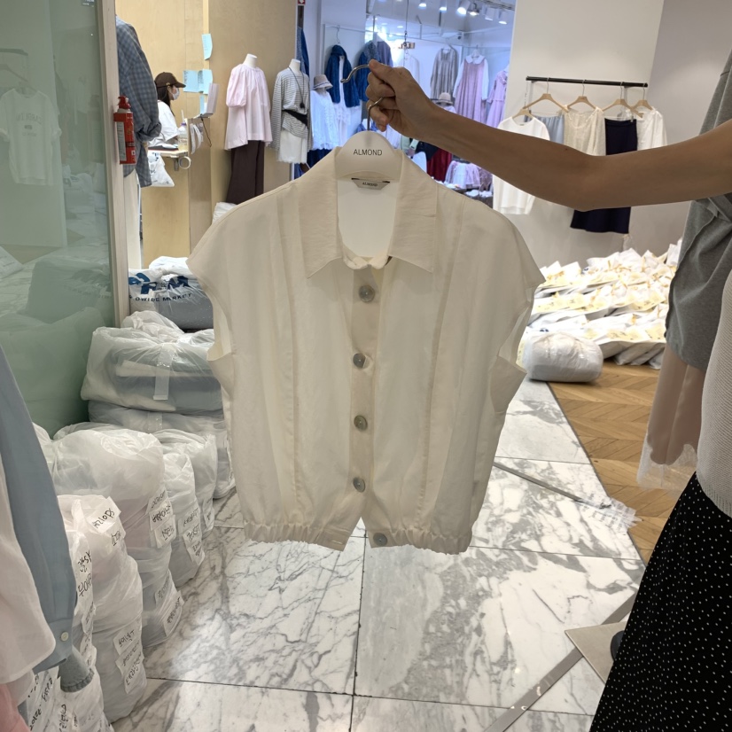 ALMOND韓國直郵實拍女士新品26春夏熱賣時尚襯衫蕾絲衫紐扣ALMOND襯衫/蕾絲衫圖色2