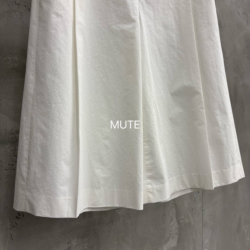 MUTE-P韓國東大門代購女士新款時尚人氣熱賣職業推薦短褲MUTE短褲