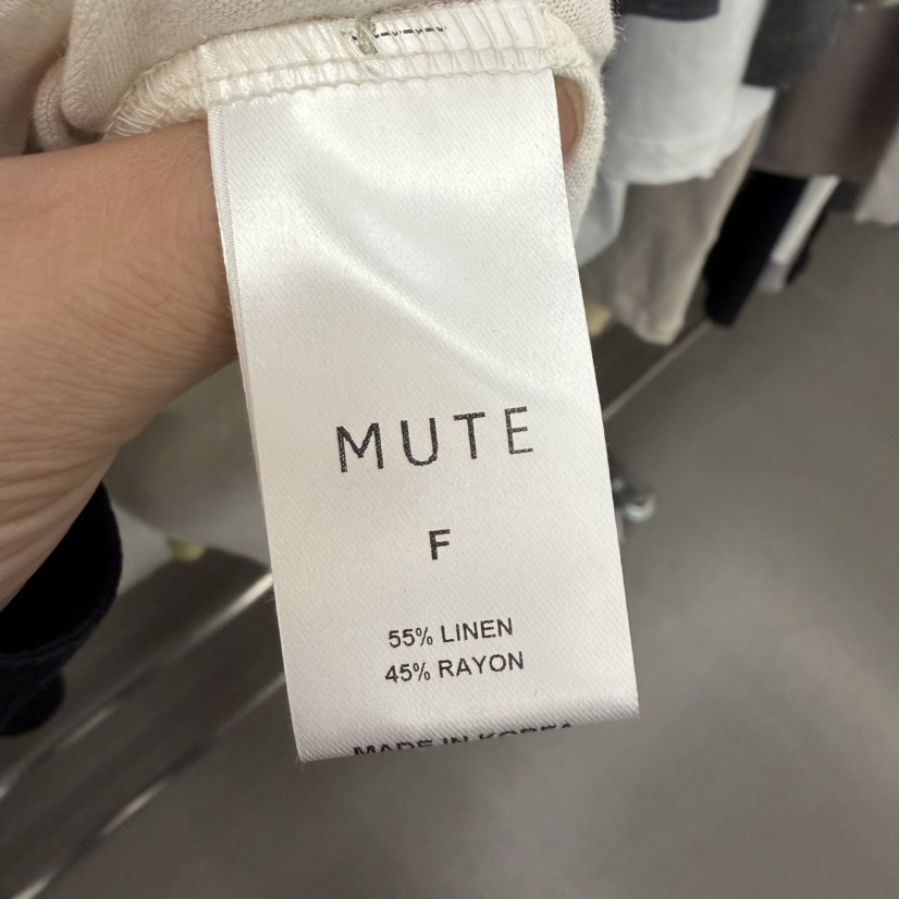 MUTE-P韓國東大門直郵女裝新款推薦時尚熱賣休閑人氣T恤MUTET恤