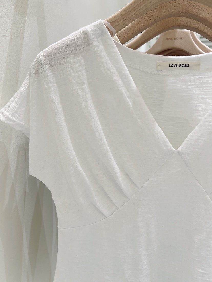 LOVE ROSIE韓國直郵女裝新款熱賣職業26春夏時尚推薦T恤LOVE ROSIET恤