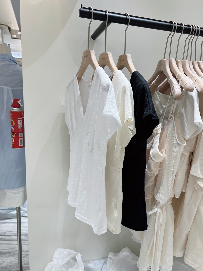 LOVE ROSIE韓國直郵女裝新款熱賣職業26春夏時尚推薦T恤LOVE ROSIET恤