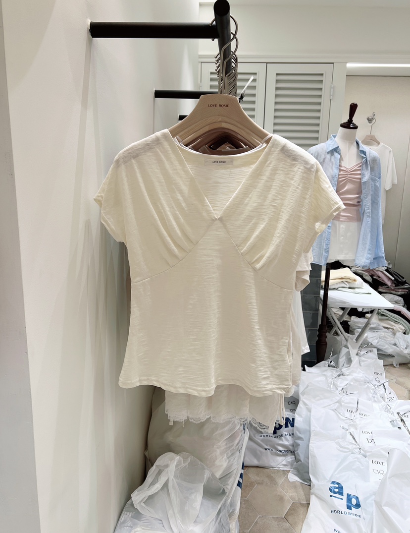 LOVE ROSIE韓國直郵女裝新款熱賣職業26春夏時尚推薦T恤LOVE ROSIET恤圖色2
