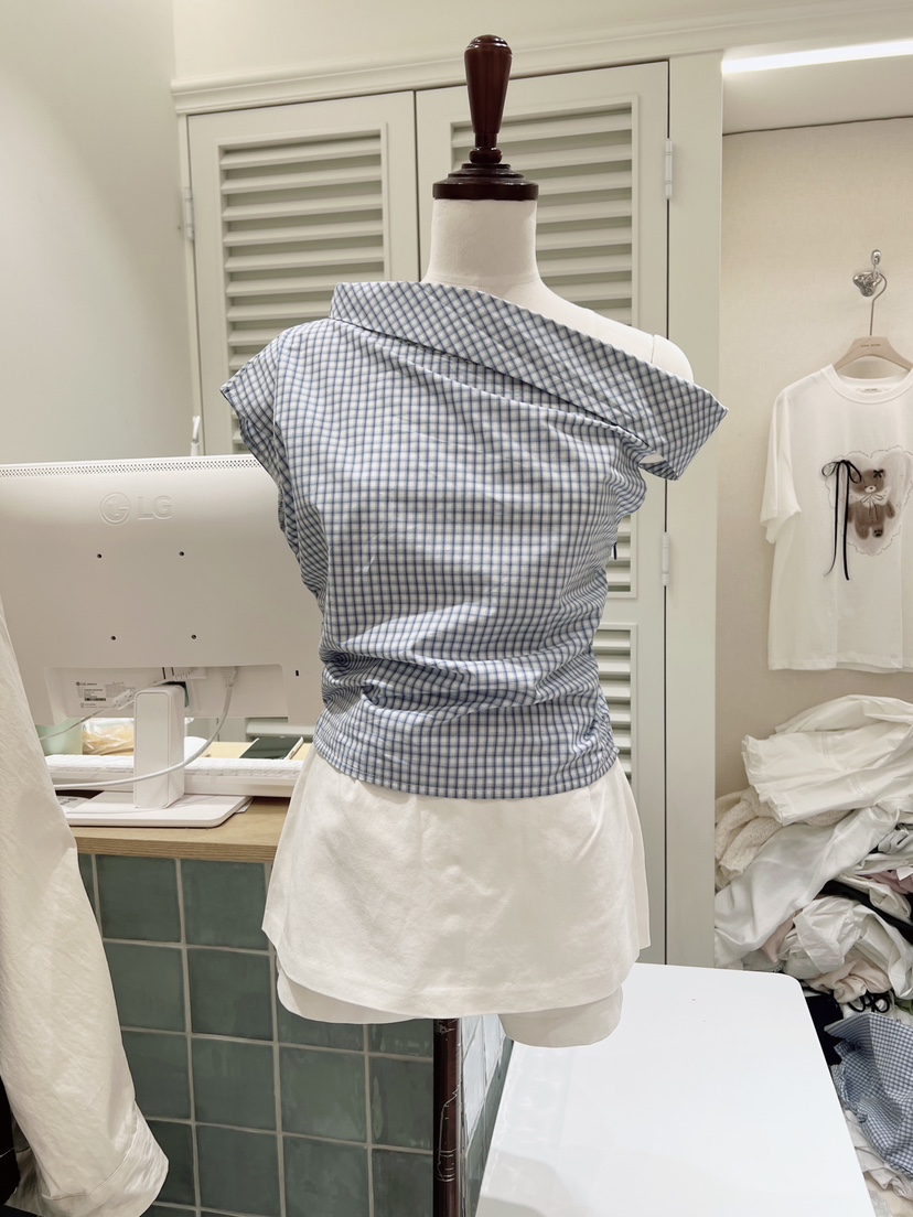 LOVE ROSIE韓國東大門直郵女士新品時尚襯衫蕾絲衫不對稱LOVE ROSIE襯衫/蕾絲衫