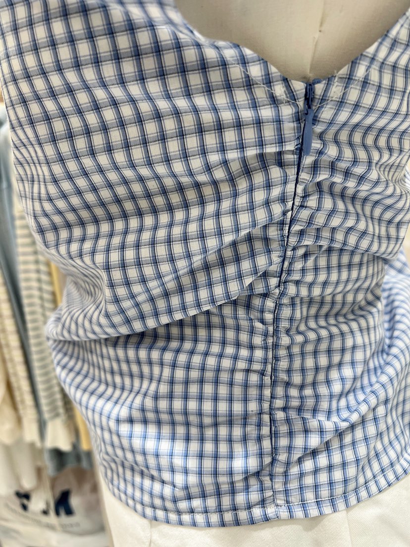 LOVE ROSIE韓國東大門直郵女士新品時尚襯衫蕾絲衫不對稱LOVE ROSIE襯衫/蕾絲衫