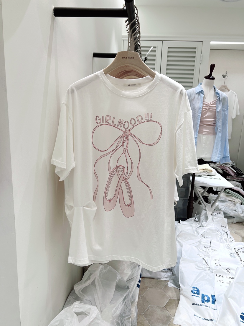 LOVE ROSIE韓國直郵女裝新款時尚休閑推薦熱賣26春夏T恤絲帶LOVE ROSIET恤圖色1