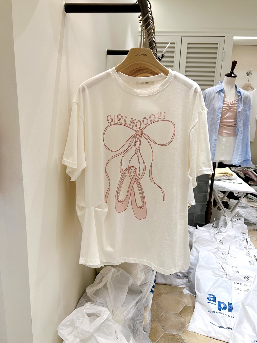 LOVE ROSIE韓國直郵女裝新款時尚休閑推薦熱賣26春夏T恤絲帶LOVE ROSIET恤圖色2