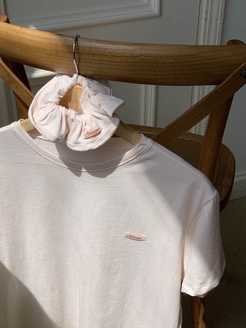 FORMSTUDIO/ATELIENNE韓國東大門直郵女裝新品熱賣T恤含頭飾FORMSTUDIO/ATELIENNET恤