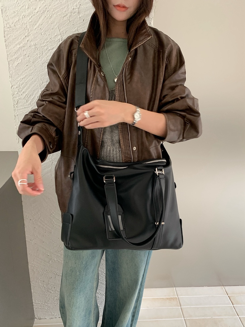 POSH BLUE韓國代購女士新品休閑職業26春夏手拿包腋下包柔軟POSH BLUE手拿包/腋下包