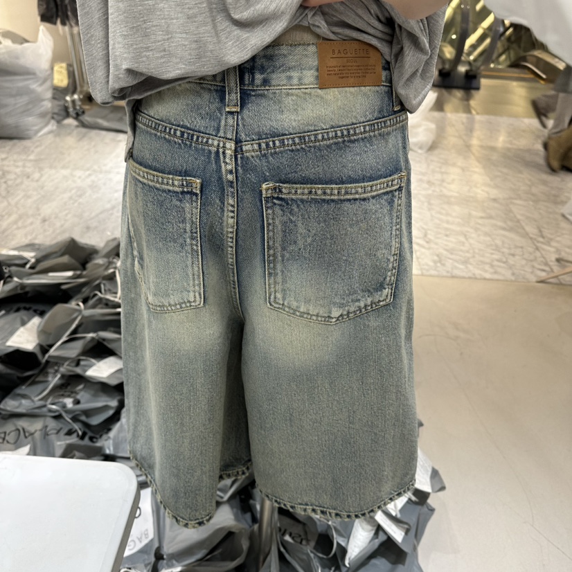 BAGUETTE-P韓國東大門直郵女士新款推薦人氣職業短褲紐扣BAGUETTE-P短褲