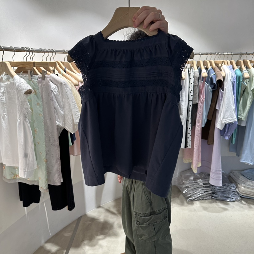 ROOM K-P韓國東大門直郵女裝新款推薦職業襯衫蕾絲衫蕾絲roomk襯衫/蕾絲衫圖色3