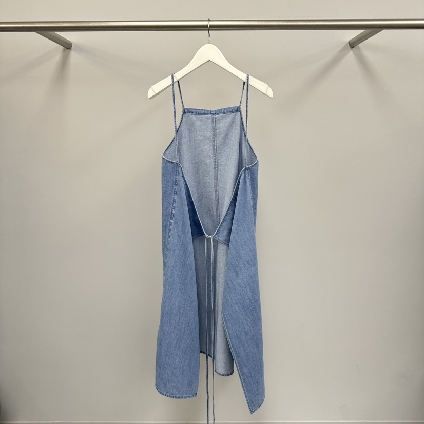 WATER/RIVER韓國東大門直郵女士新款26春夏時尚推薦連衣裙WATER/RIVER連衣裙