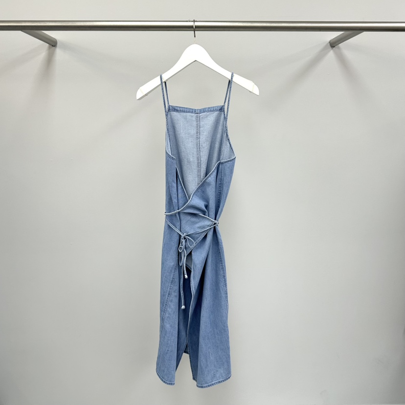 WATER/RIVER韓國東大門直郵女士新款26春夏時尚推薦連衣裙WATER/RIVER連衣裙