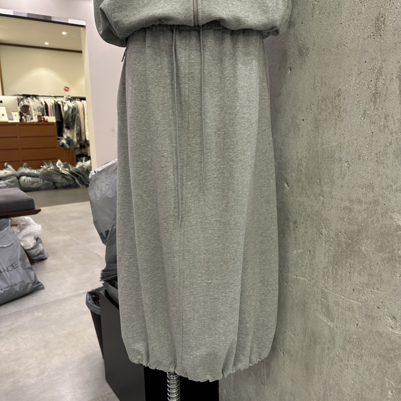 URBANSTORY/REMAKING韓國東大門代購女裝新品推薦熱賣長裙Remaking/URBANSTORY長裙圖色1