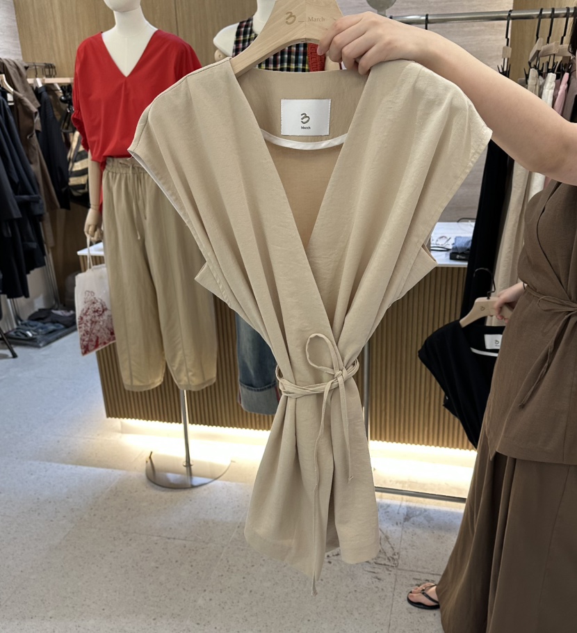 BISHOP/APOINT/3MARCH韓國代購女士新品推薦襯衫蕾絲衫BISHOP/APOINT/3MARCH襯衫/蕾絲衫圖色2