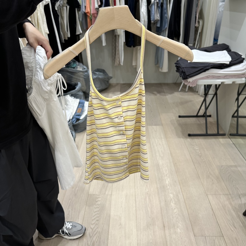 NOTTINGHAM/AVECNOUS/MODEST韓國直郵實拍女裝新款人氣吊帶背心不含內搭NOTTINGHAM/AVECNOUS/MODEST吊帶/背心圖色1