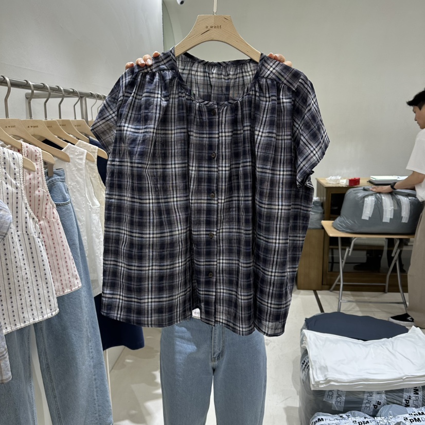 A WANT韓國直郵女裝新品時尚推薦26春夏襯衫蕾絲衫格子褶皺A WANT襯衫/蕾絲衫圖色2