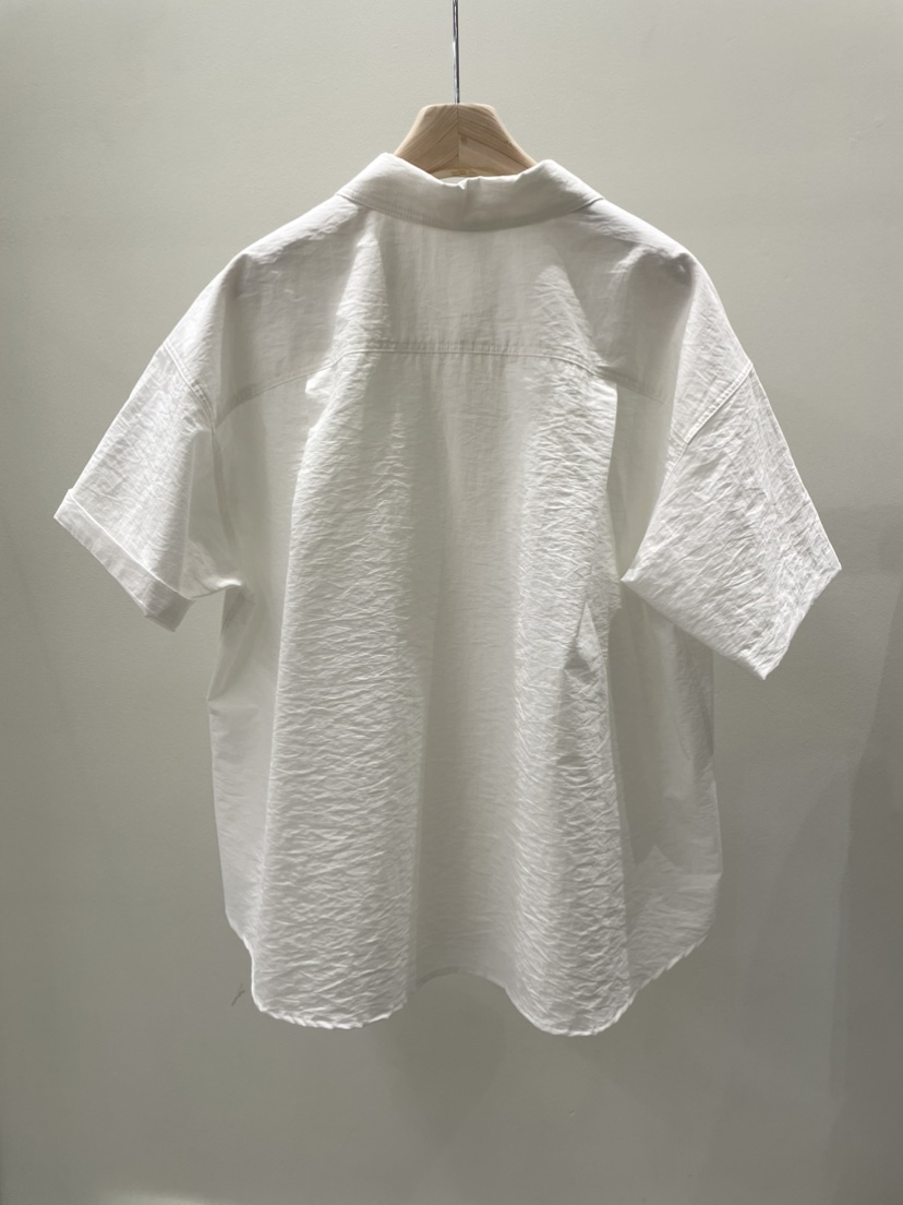 AMY GRACE-A韓國東大門代購女裝新款推薦人氣襯衫蕾絲衫AMY GRACE-A襯衫/蕾絲衫