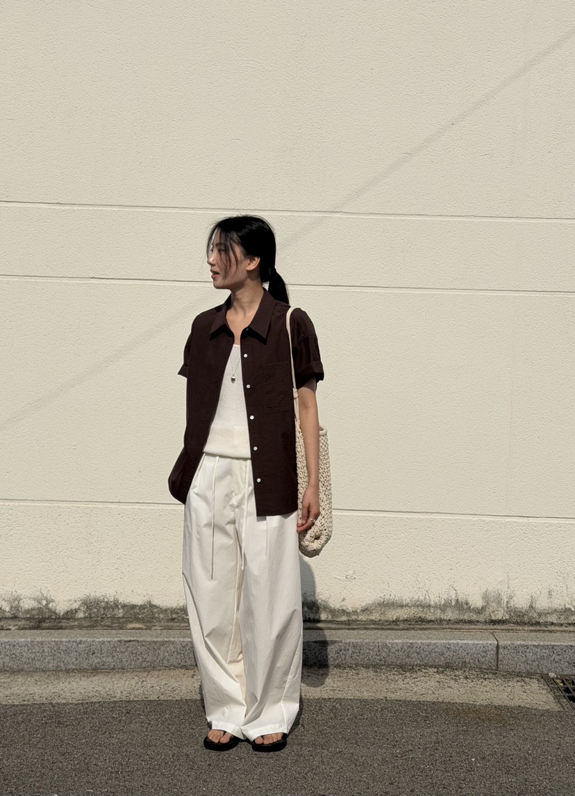 AMY GRACE-A韓國東大門代購女裝新款推薦人氣襯衫蕾絲衫AMY GRACE-A襯衫/蕾絲衫