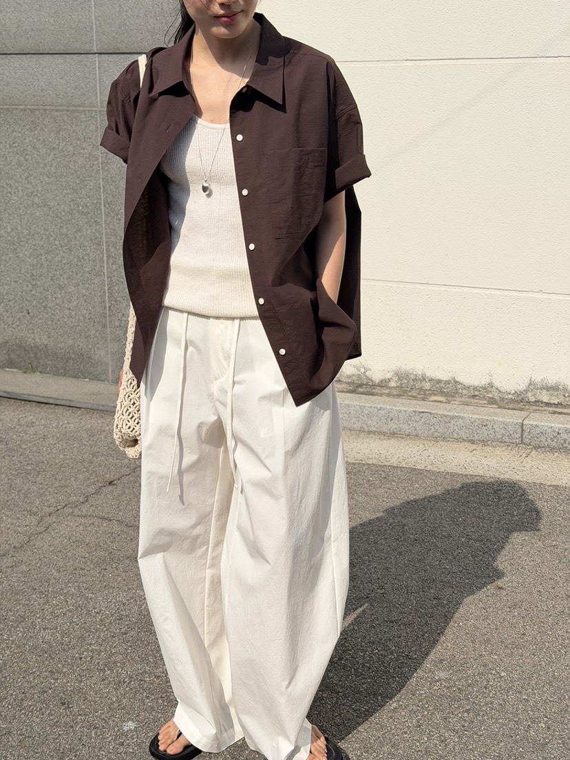 AMY GRACE-A韓國東大門代購女裝新款推薦人氣襯衫蕾絲衫AMY GRACE-A襯衫/蕾絲衫