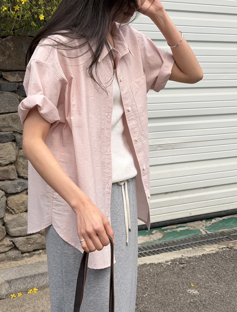 AMY GRACE-A韓國東大門代購女裝新款推薦人氣襯衫蕾絲衫AMY GRACE-A襯衫/蕾絲衫