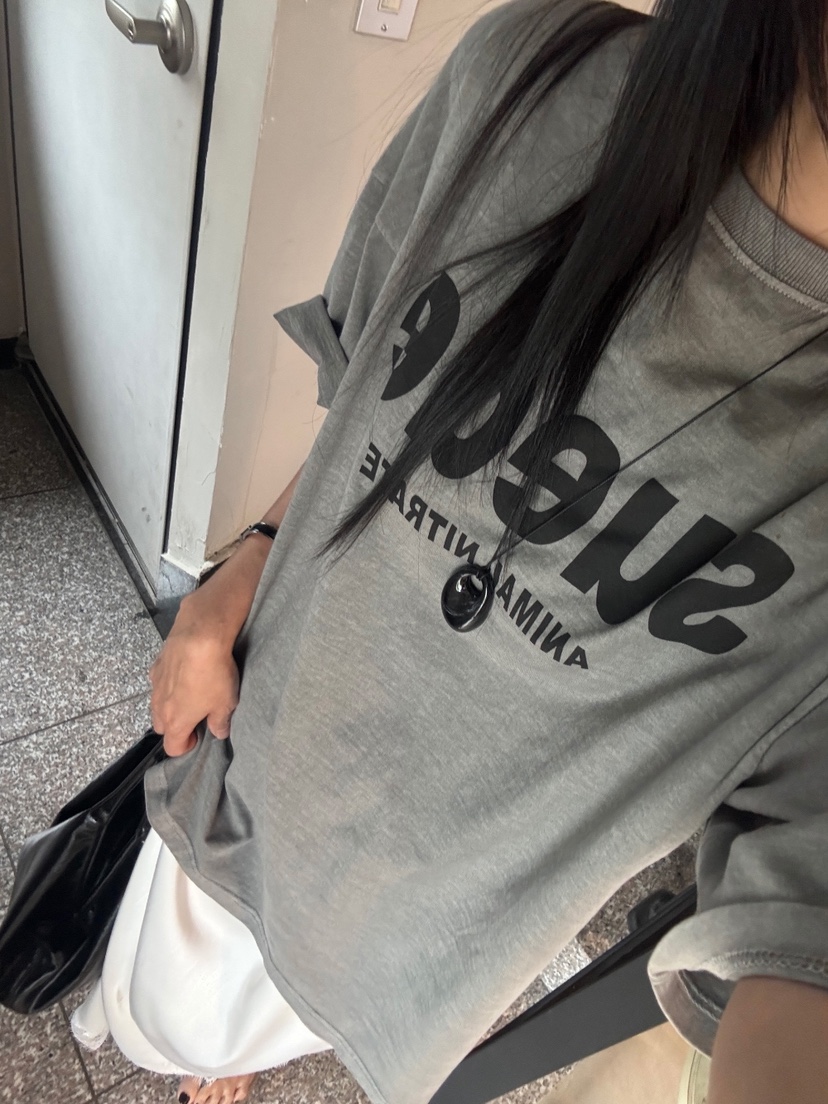 KSUBI東大門實拍韓國女士新品推薦時尚人氣職業休閑26春夏，26夏季T恤BURROW/ARaakieT恤