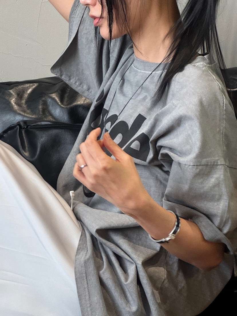 KSUBI東大門實拍韓國女士新品推薦時尚人氣職業休閑26春夏，26夏季T恤BURROW/ARaakieT恤