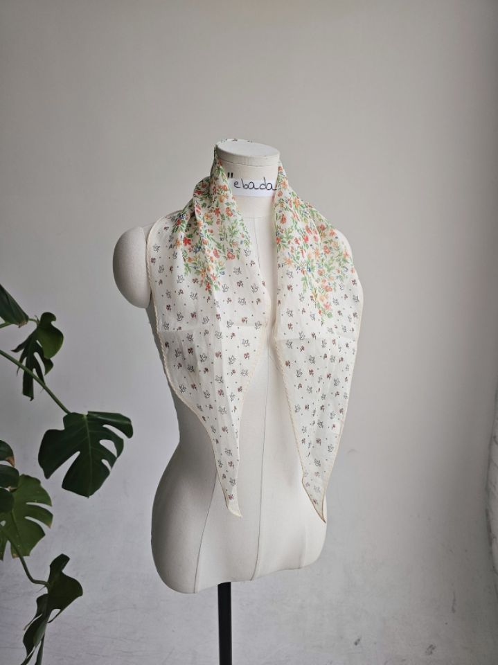 EBADA韓國直郵女士新款職業26春夏，26夏季休閑人氣圍巾披肩EBADA圍巾/披肩