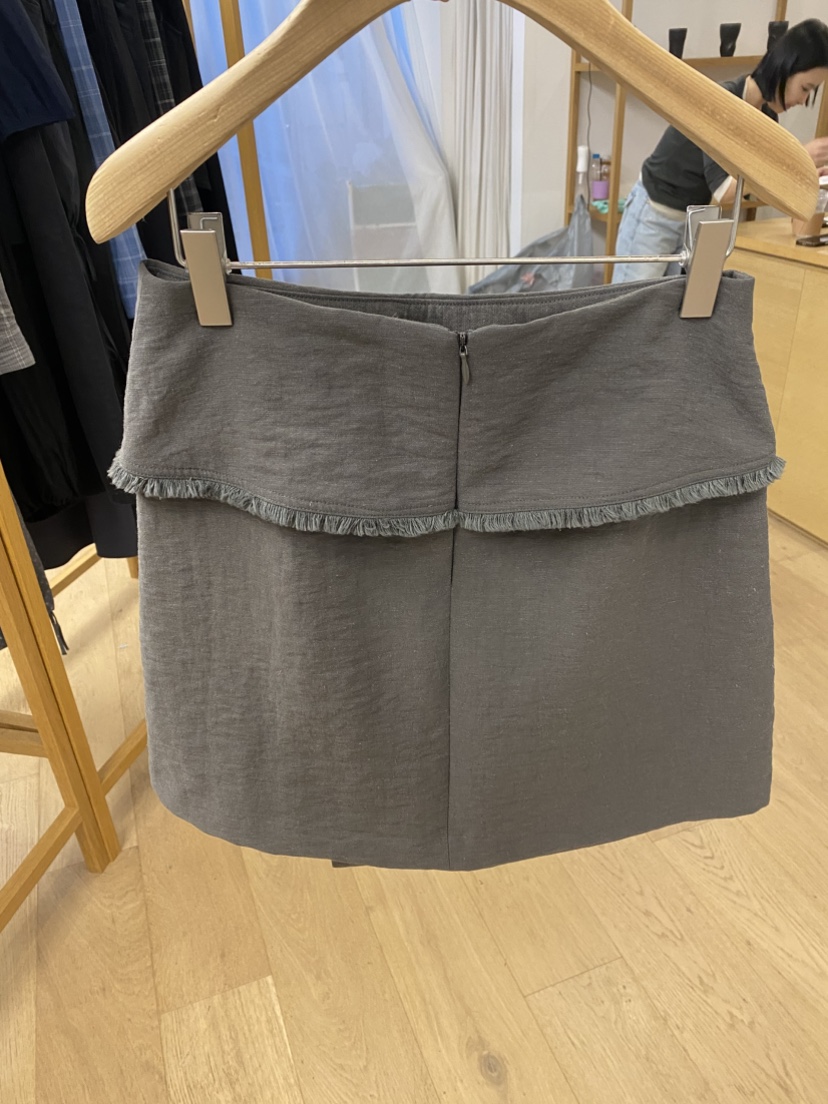 OVER RICH韓國東大門代購女裝新品推薦人氣26春夏，26夏季短裙OVER RICH短裙